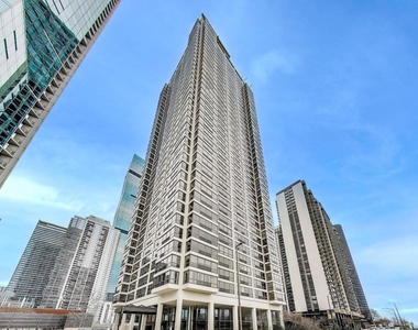 360 E Randolph Street - Photo Thumbnail 1