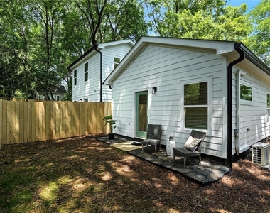1597 Glenwood Avenue Se - Photo Thumbnail 16