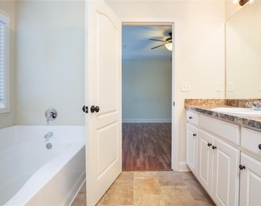 947 Haymon Drive - Photo Thumbnail 20
