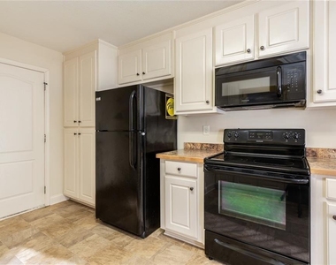 947 Haymon Drive - Photo Thumbnail 13