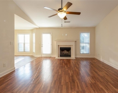 947 Haymon Drive - Photo Thumbnail 6