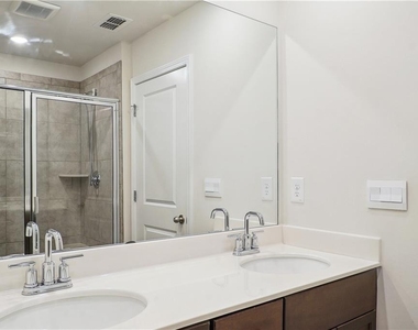 5562 Plain Field Lane - Photo Thumbnail 21