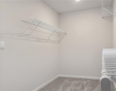 5562 Plain Field Lane - Photo Thumbnail 20