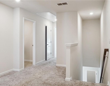 5562 Plain Field Lane - Photo Thumbnail 10