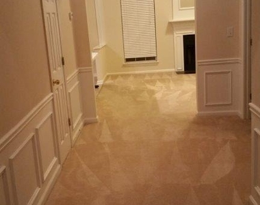 1020 Crabapple Parc Drive - Photo Thumbnail 4