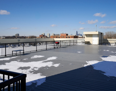 926 E 43rd Street - Photo Thumbnail 17