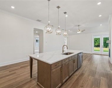 161 High Point Drive - Photo Thumbnail 8