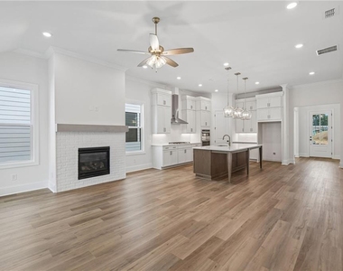 161 High Point Drive - Photo Thumbnail 7