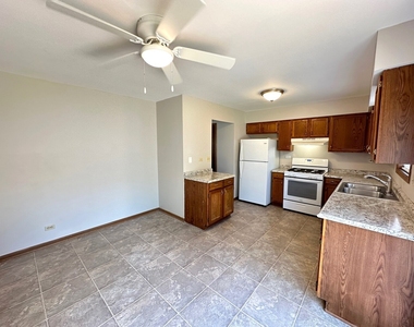 542 N Crystal Avenue - Photo Thumbnail 9