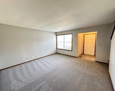 542 N Crystal Avenue - Photo Thumbnail 2