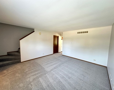 542 N Crystal Avenue - Photo Thumbnail 4