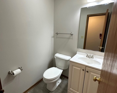 542 N Crystal Avenue - Photo Thumbnail 19