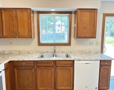 542 N Crystal Avenue - Photo Thumbnail 8