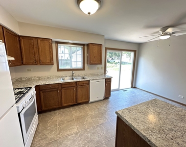 542 N Crystal Avenue - Photo Thumbnail 6