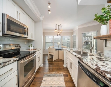 275 13th Street Ne - Photo Thumbnail 3
