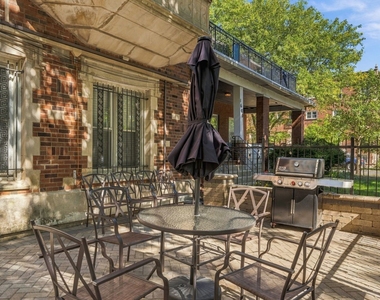 1608 W Sherwin Avenue - Photo Thumbnail 6