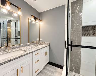 442 E 48th Street - Photo Thumbnail 6