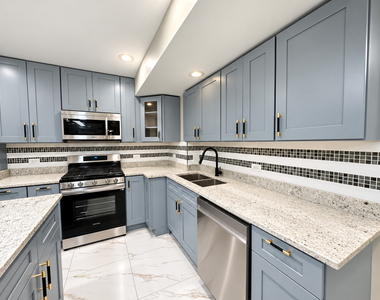 442 E 48th Street - Photo Thumbnail 1