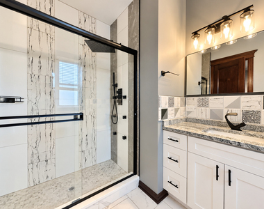 442 E 48th Street - Photo Thumbnail 10