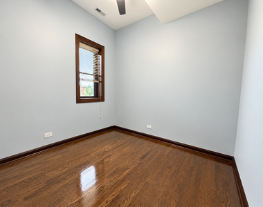 442 E 48th Street - Photo Thumbnail 8