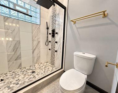 442 E 48th Street - Photo Thumbnail 12