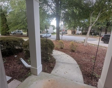 6630 Grove Crossing Court - Photo Thumbnail 3