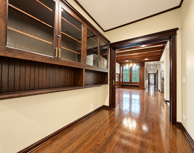 442 E 48th Street - Photo Thumbnail 4