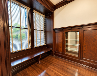 442 E 48th Street - Photo Thumbnail 2