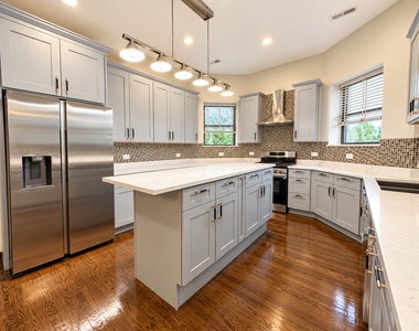 442 E 48th Street - Photo Thumbnail 5