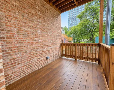442 E 48th Street - Photo Thumbnail 14
