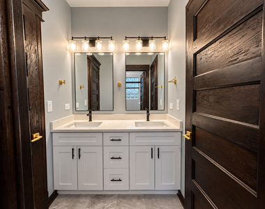 442 E 48th Street - Photo Thumbnail 12