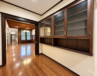 442 E 48th Street - Photo Thumbnail 4