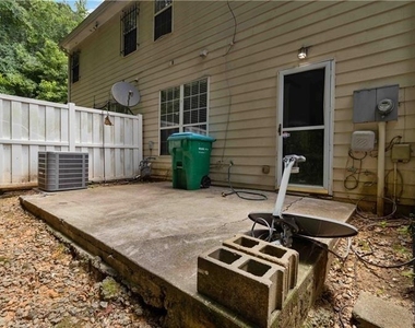 5820 Terremont Circle - Photo Thumbnail 33