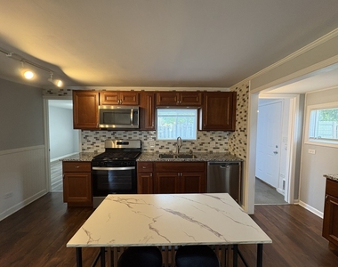 115 Grant Street - Photo Thumbnail 3