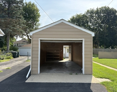 115 Grant Street - Photo Thumbnail 15