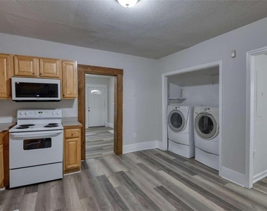 2486 Claude Street Nw - Photo Thumbnail 12