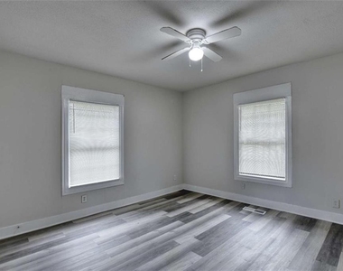 2486 Claude Street Nw - Photo Thumbnail 9