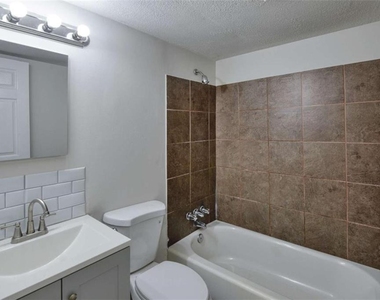 2486 Claude Street Nw - Photo Thumbnail 17