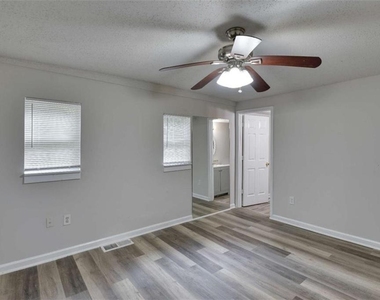 2486 Claude Street Nw - Photo Thumbnail 19