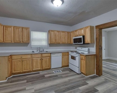 2486 Claude Street Nw - Photo Thumbnail 14