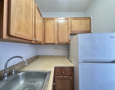661 W Sheridan Road - Photo Thumbnail 4
