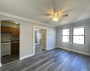 661 W Sheridan Road - Photo Thumbnail 6