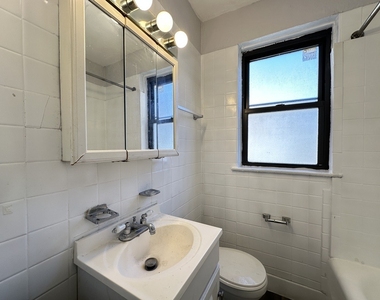 661 W Sheridan Road - Photo Thumbnail 17