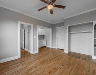 1414 W Pratt Boulevard - Photo Thumbnail 2