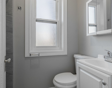 1414 W Pratt Boulevard - Photo Thumbnail 6
