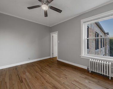 1414 W Pratt Boulevard - Photo Thumbnail 4