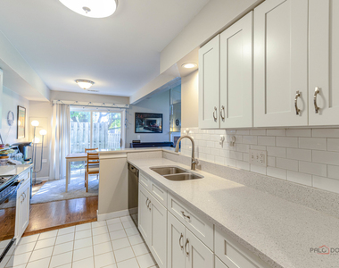 1230 N Knollwood Drive - Photo Thumbnail 7