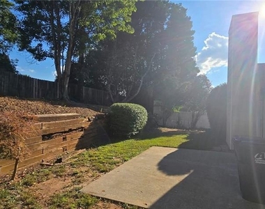 755 Avalon Forest Drive - Photo Thumbnail 13