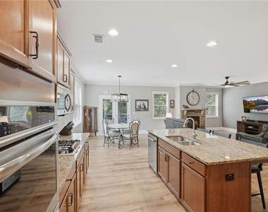 5745 Sutters View - Photo Thumbnail 11