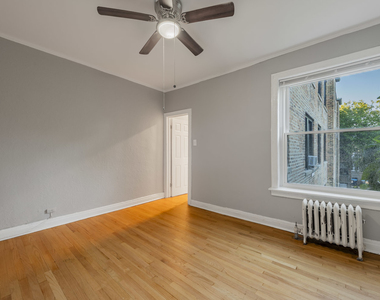 1414 W Pratt Boulevard - Photo Thumbnail 4